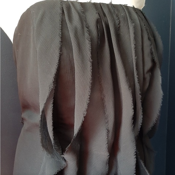 VERA WANG- Elegant Black Women's Dress - Picture 4 of 5